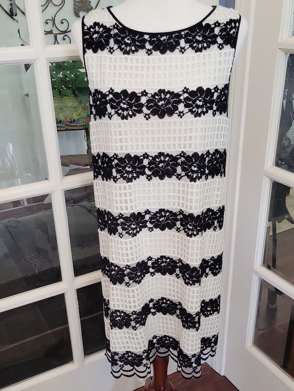NWT -- MAX STUDIO Women’s Black and White Knit Lace Dress | Size: M